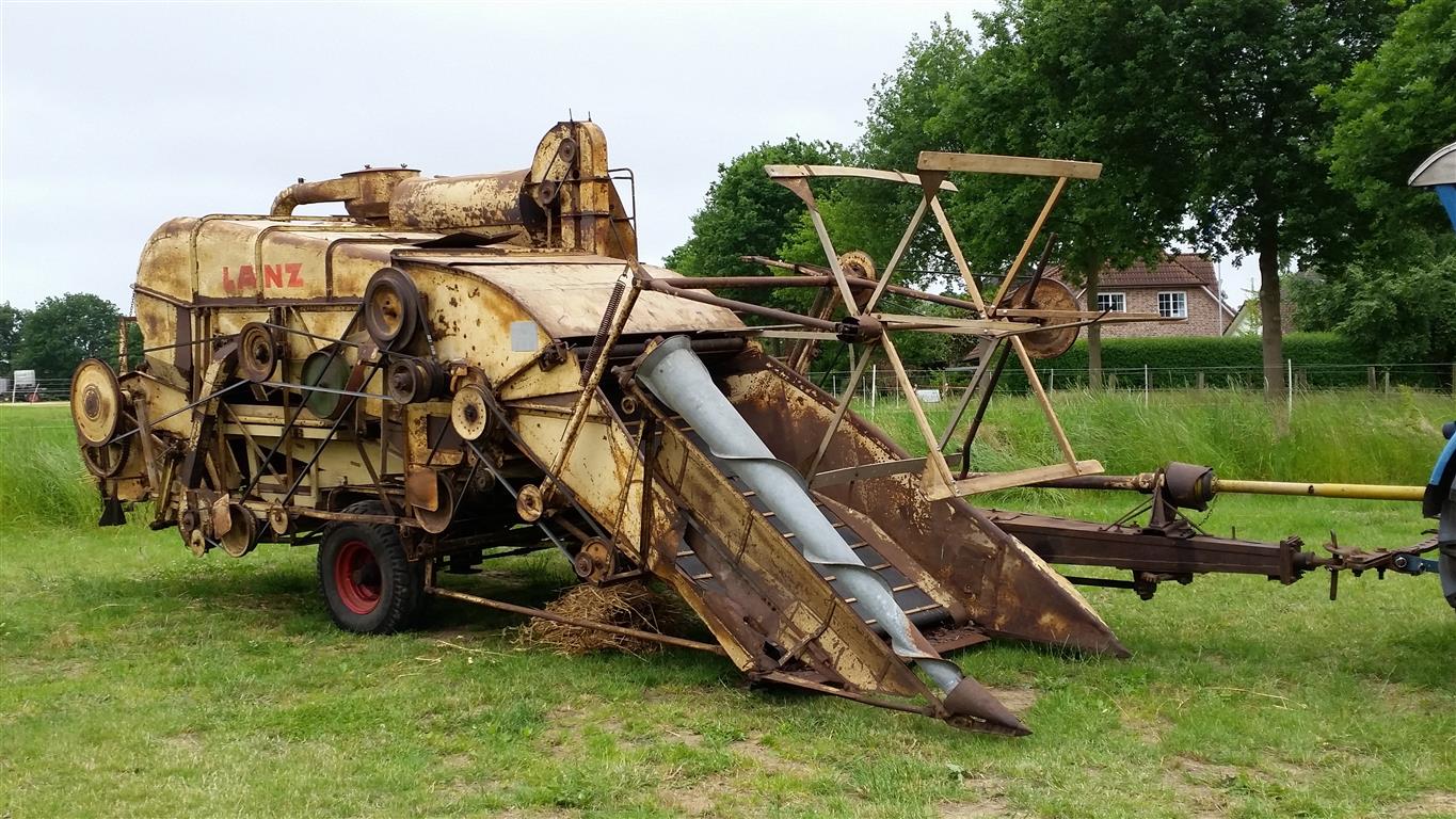 gezogener Lanz Mähdrescher