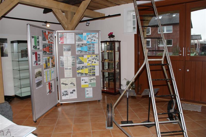 Blick in die Ausstellung, Obstpflückleiter