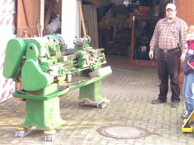 auf Schwerlastraupen