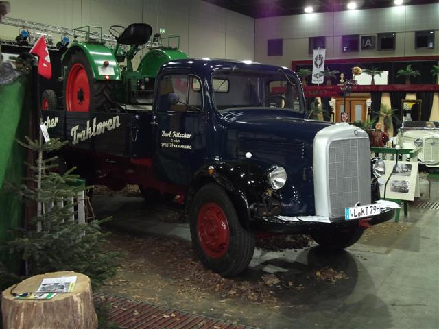Mercedes L4500 auf dem Bauernhof
