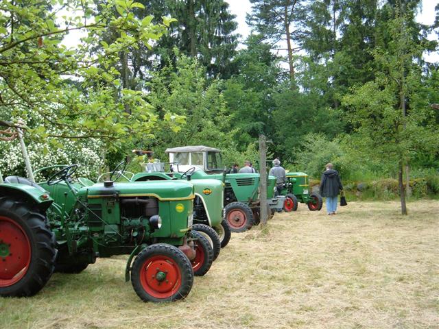 Deutz und Stihl vor dem Brmmerhof